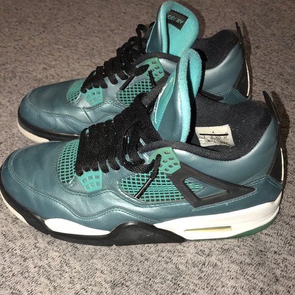 Jordan Other - Men’s Air Jordan 4’s Size 9